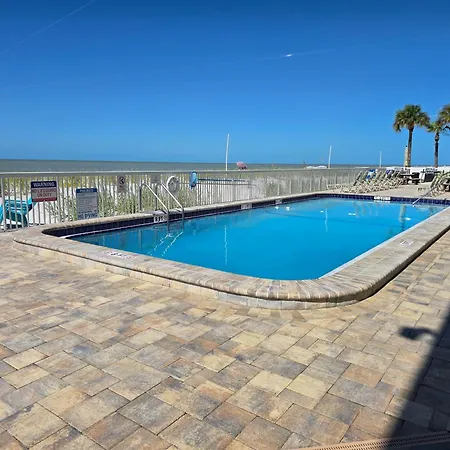 Newly Decorated 1St Floor Unit Steps To The Beach At Fifty Gulfside