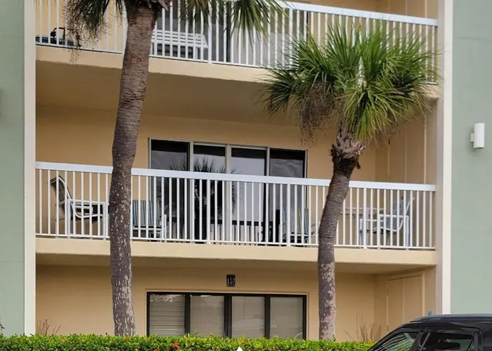 Aparthotel Newly Decorated 1st Floor Unit Steps To The At Fifty Gulfside Clearwater Beach