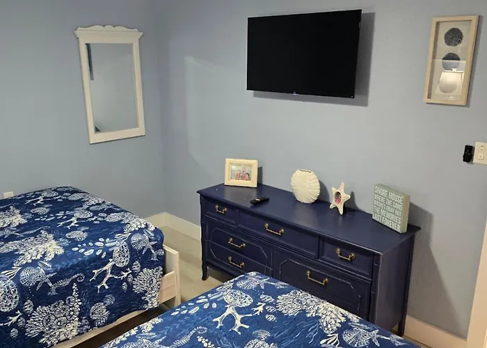 Aparthotel Newly Decorated 1st Floor Unit Steps To The At Fifty Gulfside Clearwater Beach